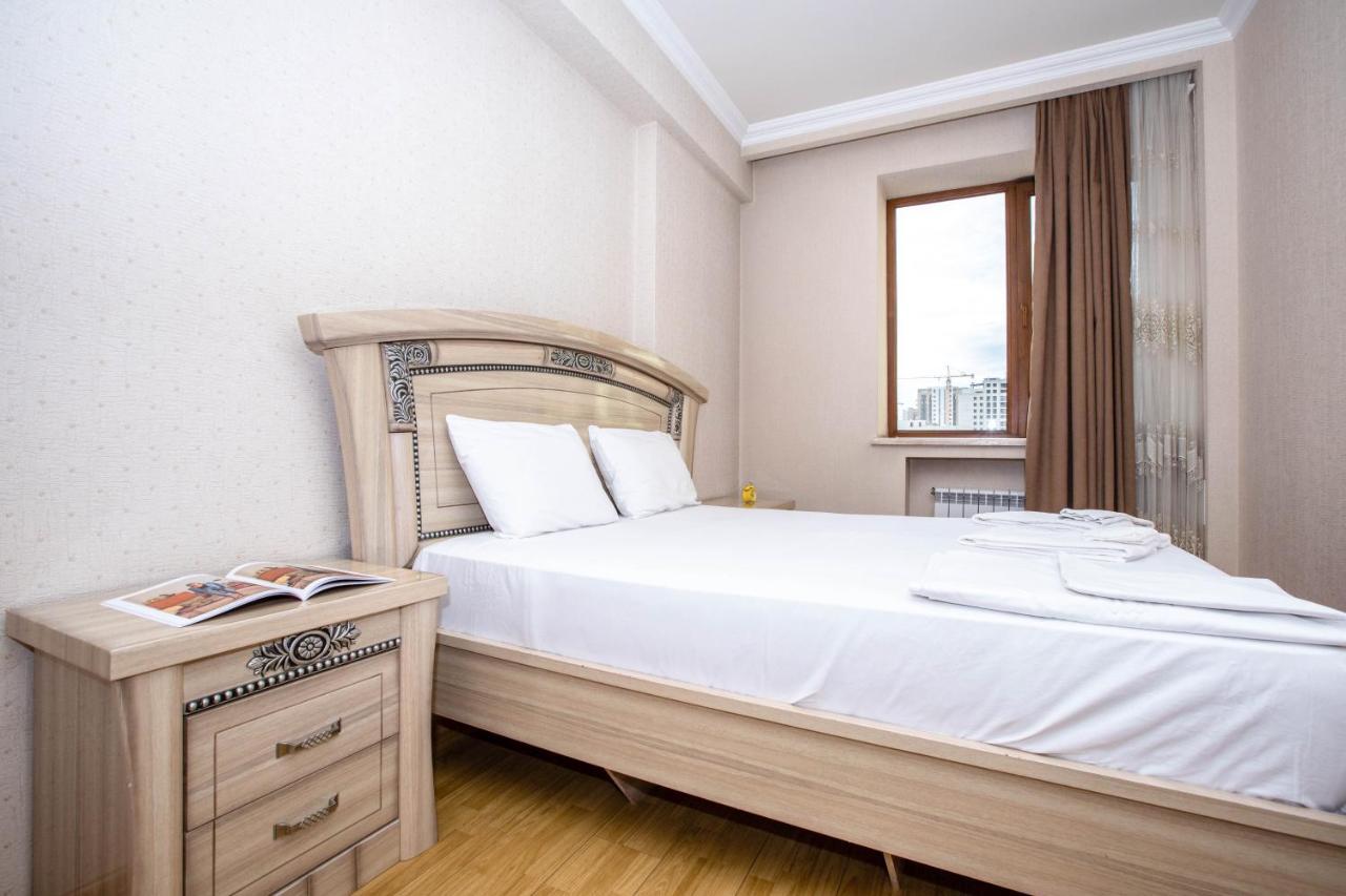 Stay Inn Apartments On Amiryan 4-6 Erivan Exterior foto