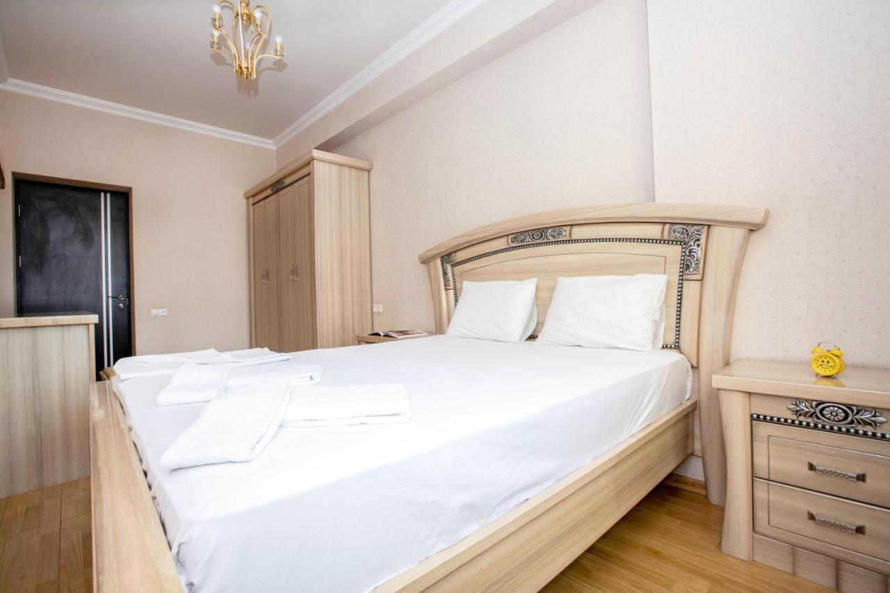 Stay Inn Apartments On Amiryan 4-6 Erivan Exterior foto