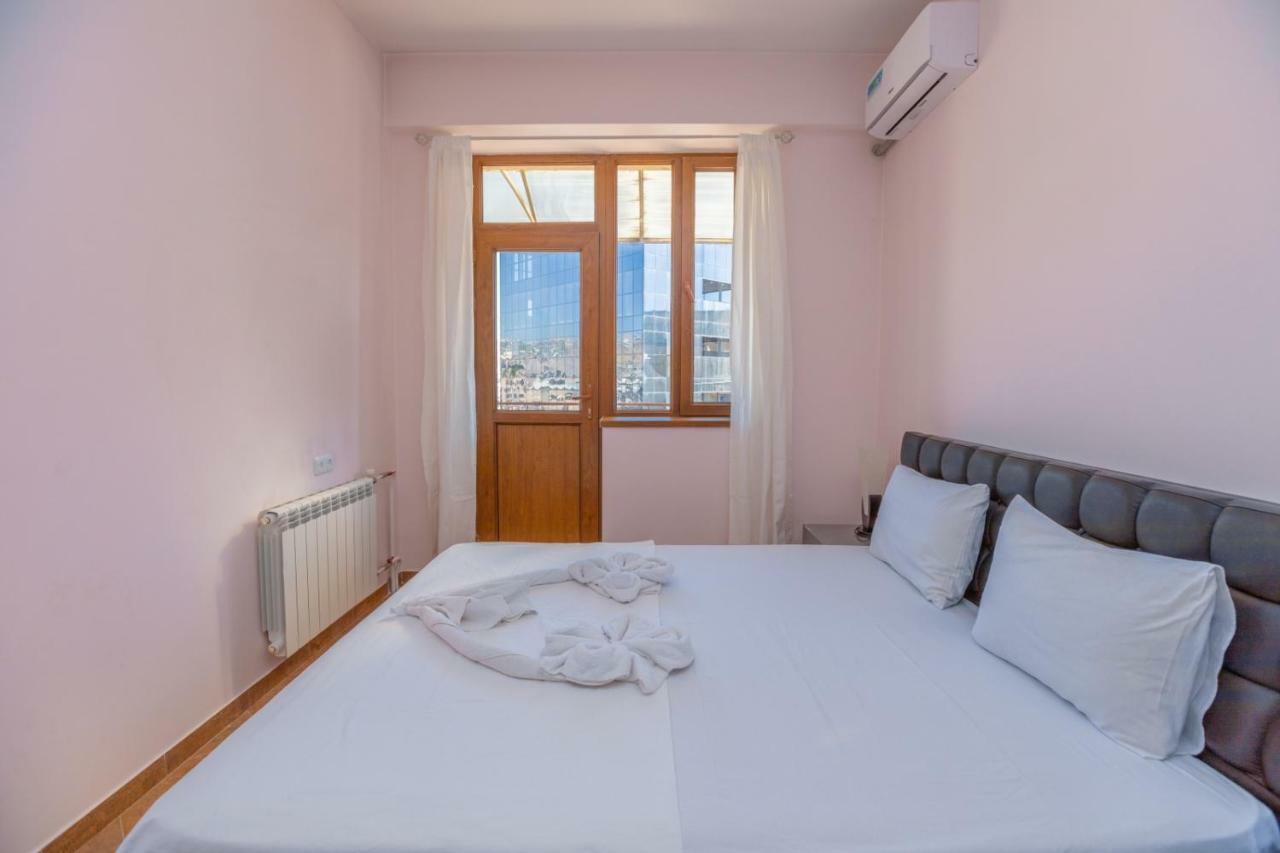 Stay Inn Apartments On Amiryan 4-6 Erivan Exterior foto