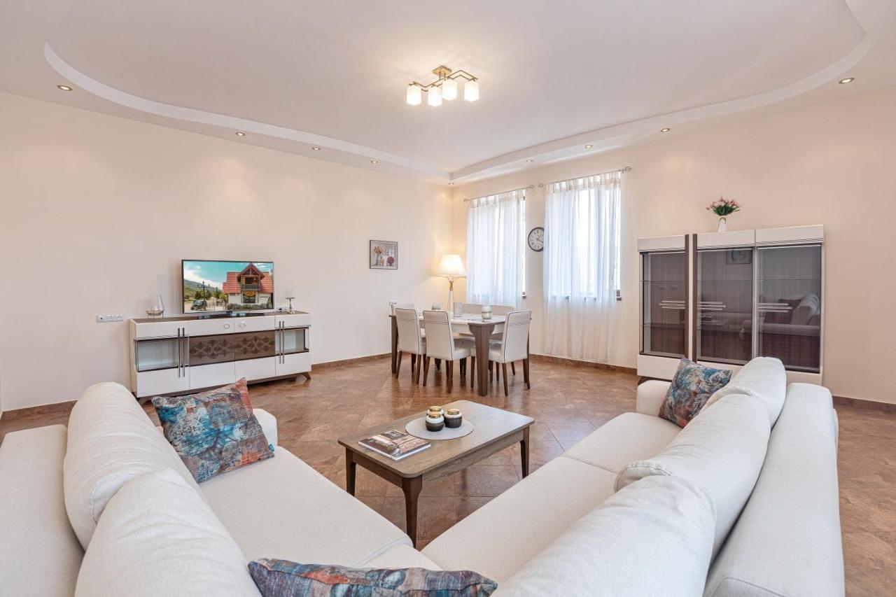 Stay Inn Apartments On Amiryan 4-6 Erivan Exterior foto