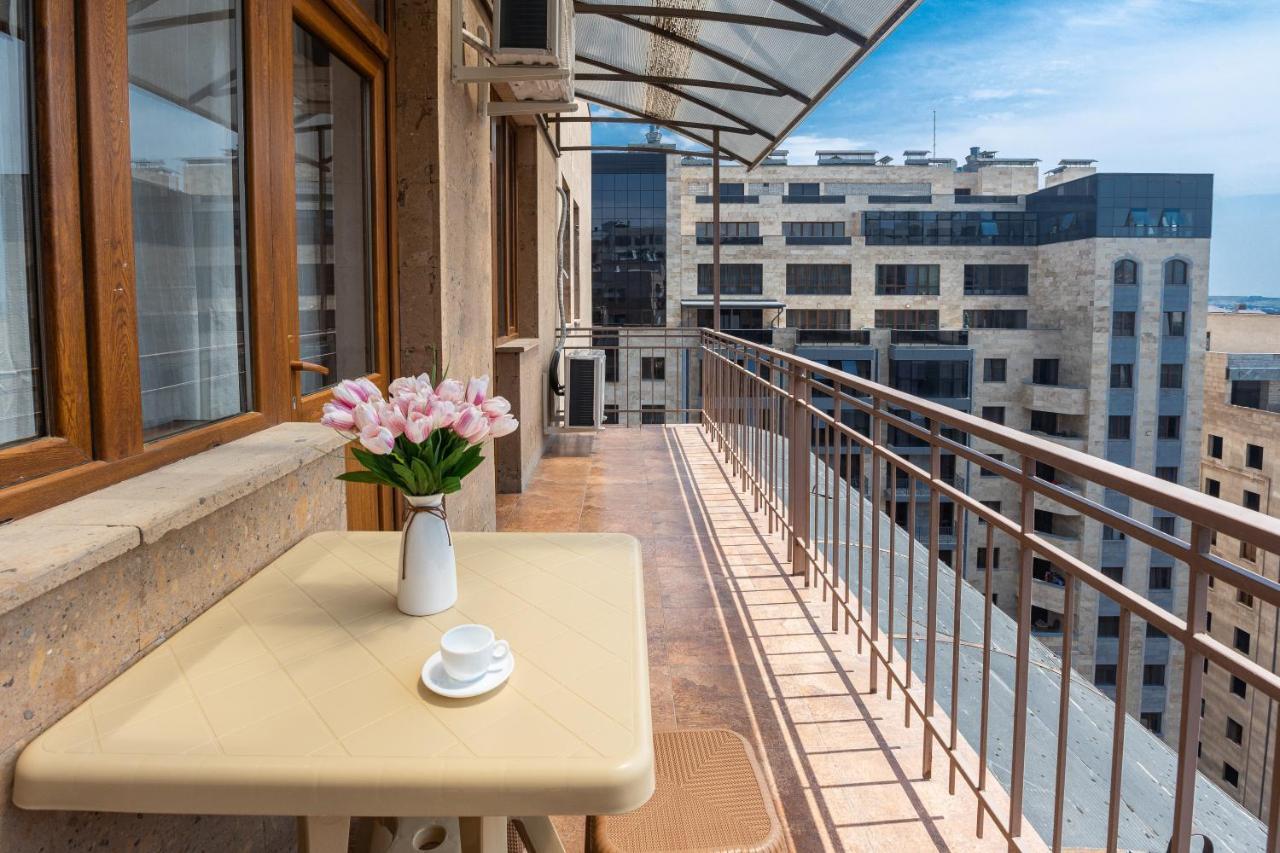 Stay Inn Apartments On Amiryan 4-6 Erivan Exterior foto