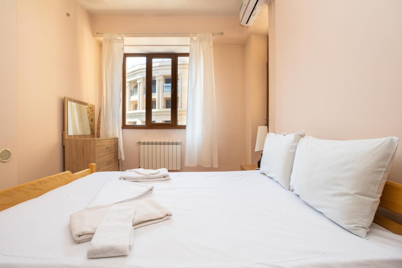 Stay Inn Apartments On Amiryan 4-6 Erivan Exterior foto