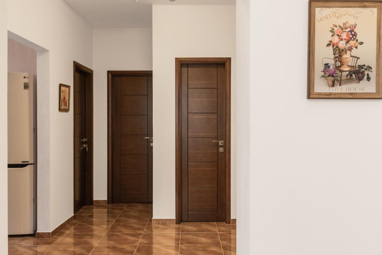 Stay Inn Apartments On Amiryan 4-6 Erivan Exterior foto